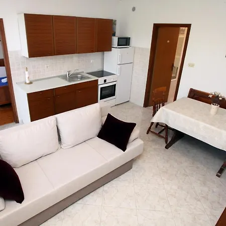 Apartment Gorgo *